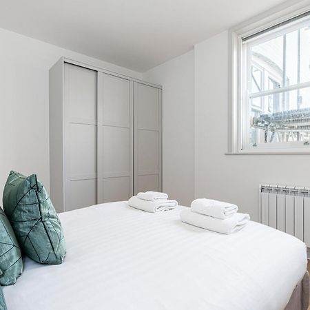 ロンドンJoivy Stylish 1 Bed Flats In Soho, Next To Piccadilly Circus And Trafalgar Squareアパートメント エクステリア 写真