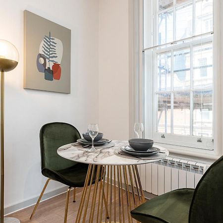 ロンドンJoivy Stylish 1 Bed Flats In Soho, Next To Piccadilly Circus And Trafalgar Squareアパートメント エクステリア 写真