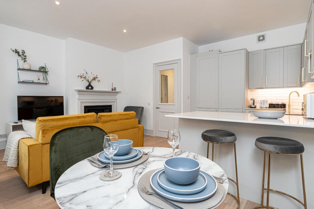 ロンドンJoivy Stylish 1 Bed Flats In Soho, Next To Piccadilly Circus And Trafalgar Squareアパートメント エクステリア 写真