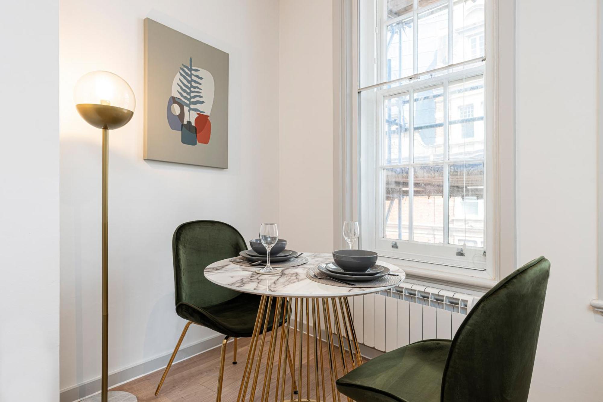 ロンドンJoivy Stylish 1 Bed Flats In Soho, Next To Piccadilly Circus And Trafalgar Squareアパートメント エクステリア 写真