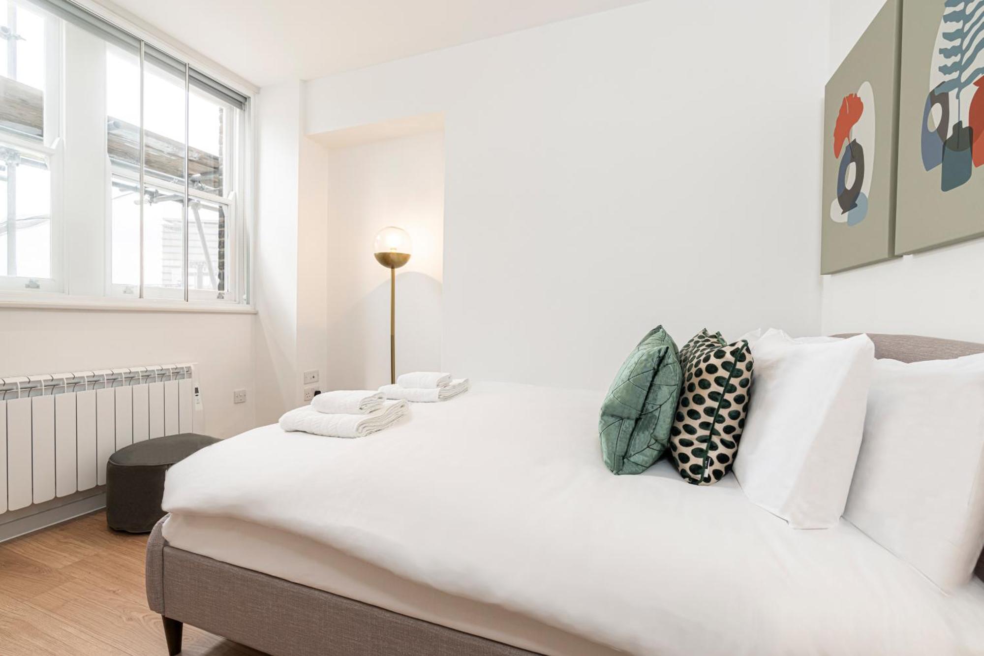 ロンドンJoivy Stylish 1 Bed Flats In Soho, Next To Piccadilly Circus And Trafalgar Squareアパートメント エクステリア 写真